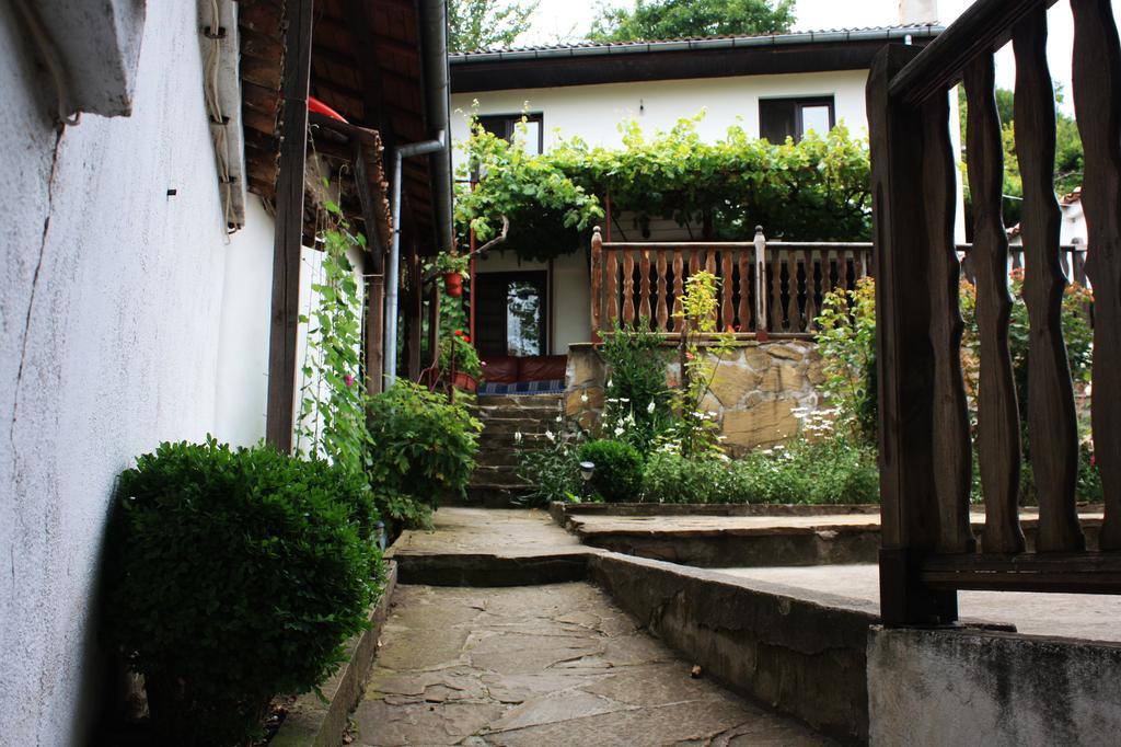 Hikers Hostel ヴェリコ・タルノヴォ エクステリア 写真